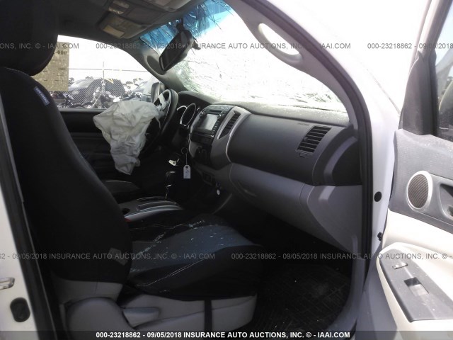 3TMLU4EN2DM104036 - 2013 TOYOTA TACOMA DOUBLE CAB 白色 照片 5