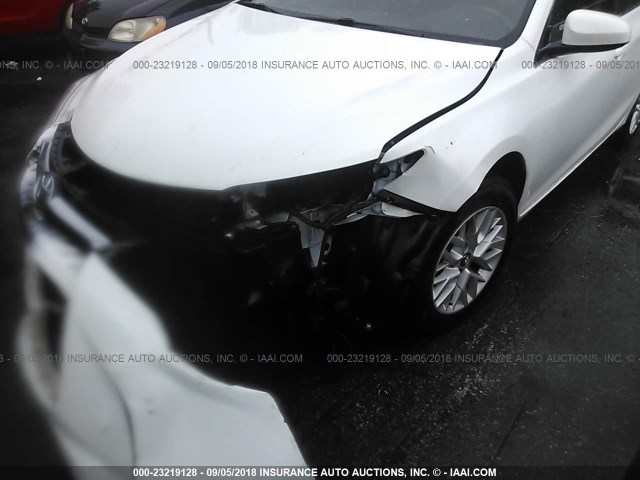 4T1BF1FKXGU228110 - 2016 TOYOTA CAMRY LE/XLE/SE/XSE 白色 照片 6