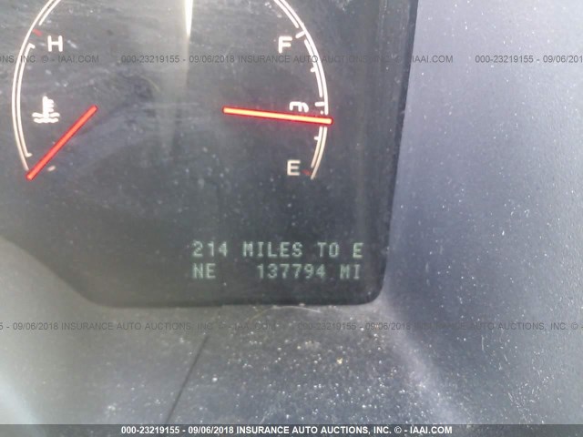 5LMFU27R83LJ12913 - 2003 LINCOLN NAVIGATOR Silber Foto 7