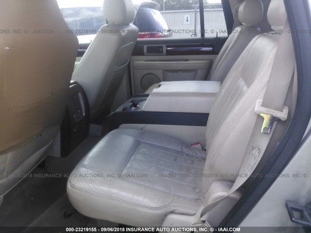 5LMFU27R83LJ12913 - 2003 LINCOLN NAVIGATOR Silber Foto 8