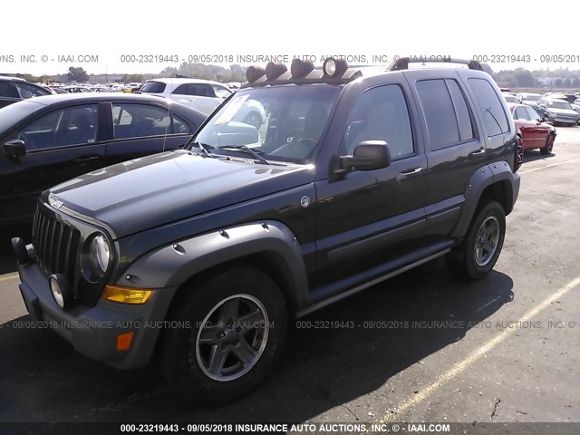 1J4GL38K45W575634 - 2005 JEEP LIBERTY RENEGADE BLACK photo 2