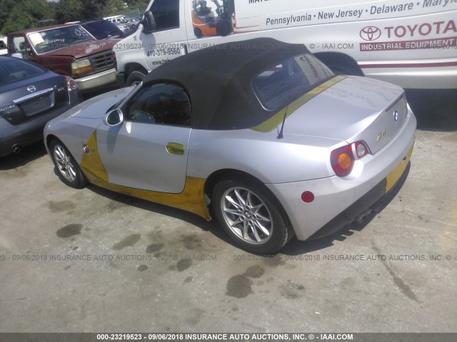 4USBT334X3LS42744 - 2003 BMW Z4 2.5 SILVER photo 3