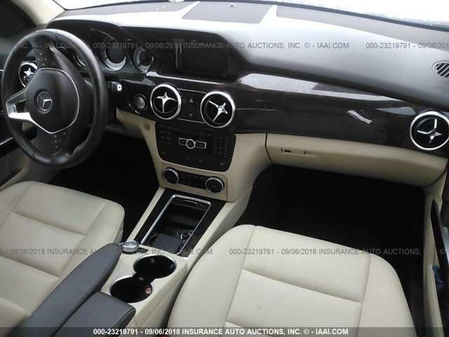 WDCGG8JB0FG364390 - 2015 MERCEDES-BENZ GLK 350 4MATIC WHITE photo 5