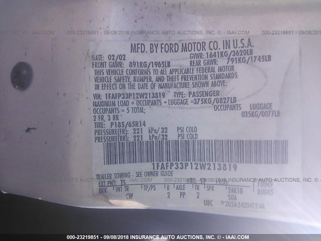 1FAFP33P12W213819 - 2002 FORD FOCUS LX SILVER photo 9