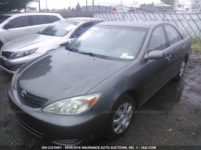 4T1BE32K24U915422 - 2004 TOYOTA CAMRY LE/XLE/SE 银色 照片 2