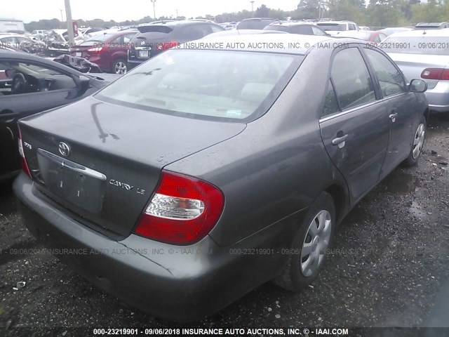 4T1BE32K24U915422 - 2004 TOYOTA CAMRY LE/XLE/SE 银色 照片 4