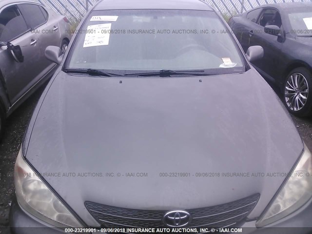 4T1BE32K24U915422 - 2004 TOYOTA CAMRY LE/XLE/SE 银色 照片 6