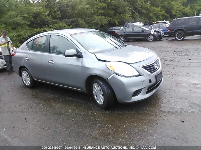 3N1CN7AP5CL925807 - 2012 NISSAN VERSA S/SV/SL GRAY photo 1