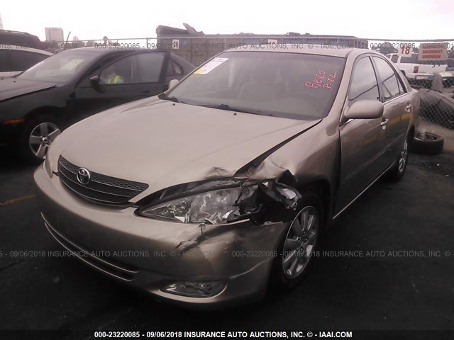 JTDBF30K830151232 - 2003 TOYOTA CAMRY LE/XLE GOLD photo 2