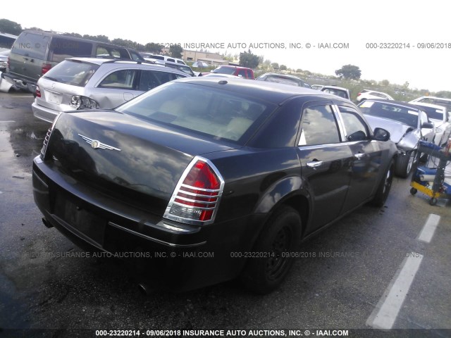 2C3KA53GX6H354869 - 2006 CHRYSLER 300 TOURING BLACK photo 4