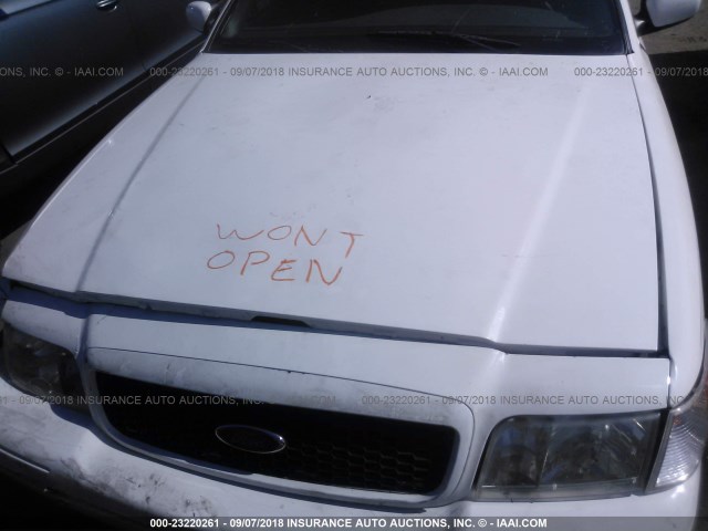 2FAFP74W6XX126622 - 1999 FORD CROWN VICTORIA LX WHITE photo 10