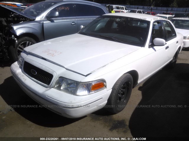 2FAFP74W6XX126622 - 1999 FORD CROWN VICTORIA LX WHITE photo 2