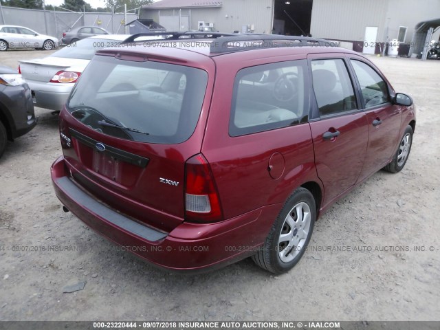 1FAFP36N55W259099 - 2005 FORD FOCUS ZXW MAROON photo 4