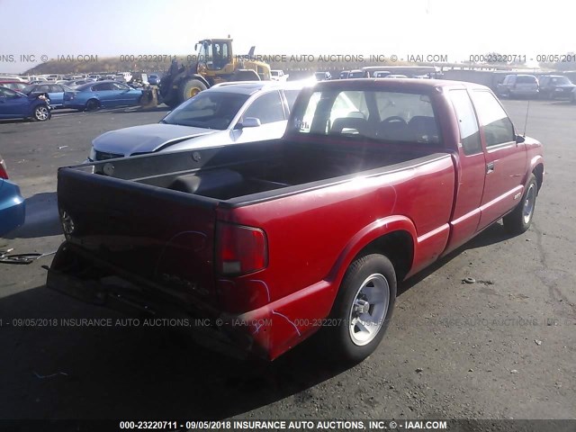 1GCCS1941T8177391 - 1996 CHEVROLET S TRUCK S10 RED photo 4
