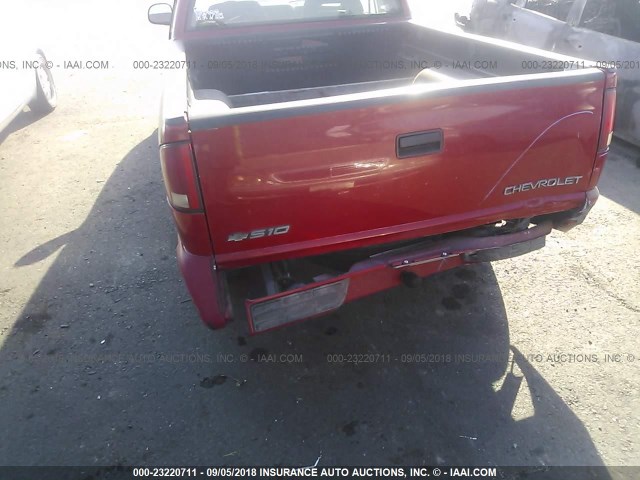 1GCCS1941T8177391 - 1996 CHEVROLET S TRUCK S10 RED photo 6