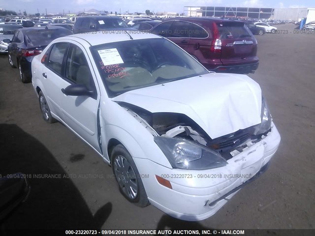 1FAFP34364W172571 - 2004 FORD FOCUS SE COMFORT/SE SPORT WHITE photo 1