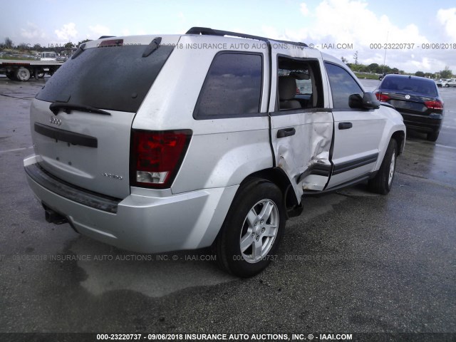 1J4HR48N55C509632 - 2005 JEEP GRAND CHEROKEE LAREDO/COLUMBIA/FREEDOM 银色 照片 4