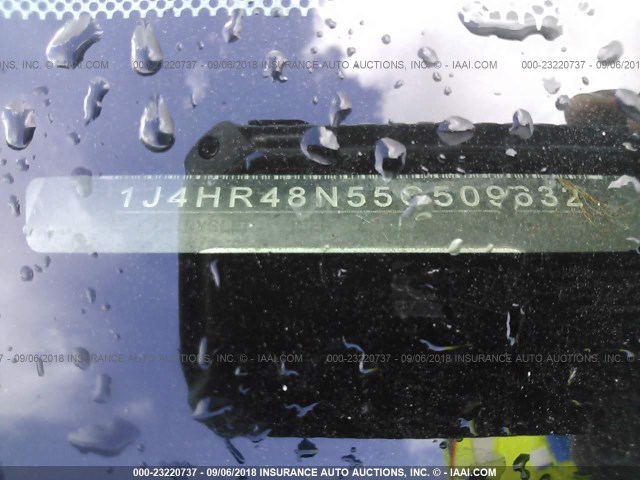 1J4HR48N55C509632 - 2005 JEEP GRAND CHEROKEE LAREDO/COLUMBIA/FREEDOM 银色 照片 9