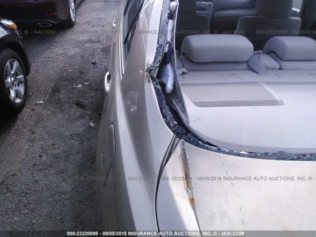 4T1BF3EK6BU120752 - 2011 TOYOTA CAMRY SE/LE/XLE 金色 照片 6