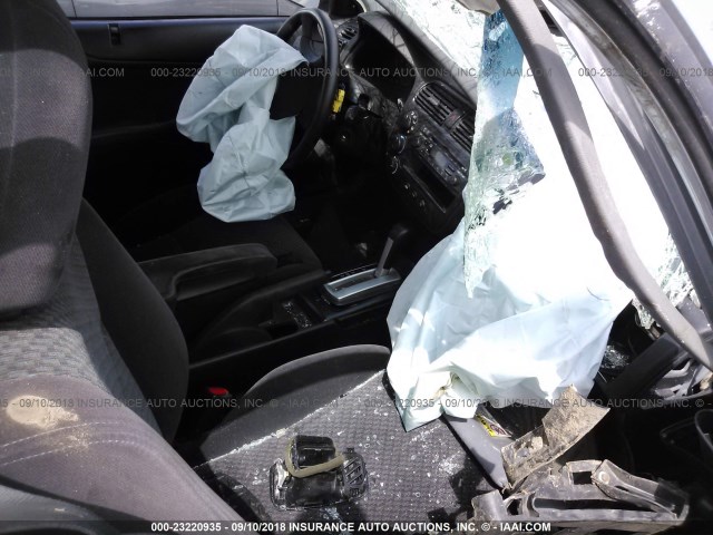 1HGEM22165L067124 - 2005 HONDA CIVIC DX VP SILVER photo 5