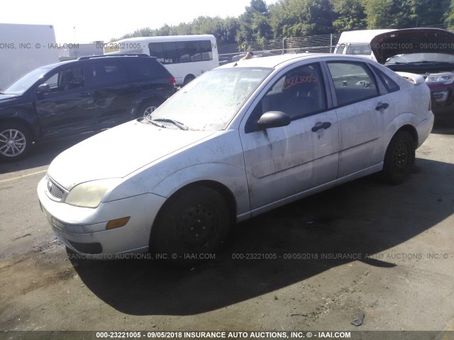 1FAFP34N77W204773 - 2007 FORD FOCUS ZX4/S/SE/SES SILVER photo 2