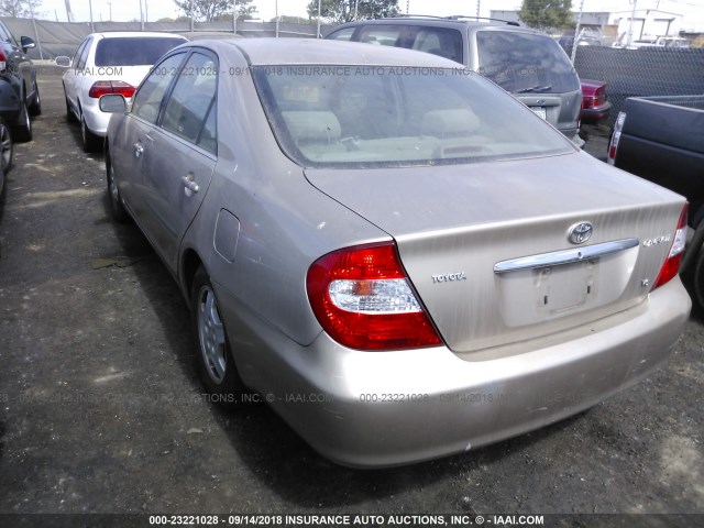 4T1BF30K92U006185 - 2002 TOYOTA CAMRY LE/XLE/SE GOLD photo 3