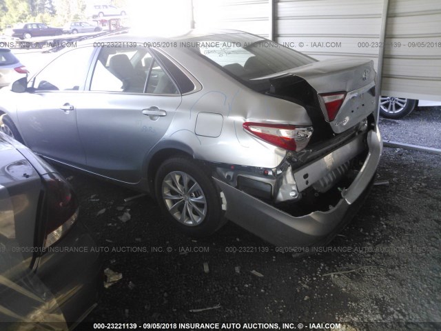 4T4BF1FK0GR525439 - 2016 TOYOTA CAMRY LE/XLE/SE/XSE 银色 照片 3