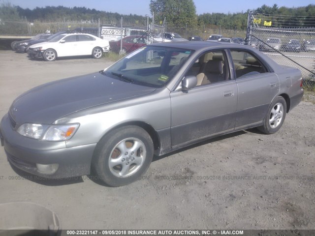 JT8BF28GXX5053238 - 1999 LEXUS ES 300 GRAY photo 2