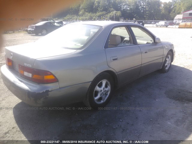 JT8BF28GXX5053238 - 1999 LEXUS ES 300 GRAY photo 4