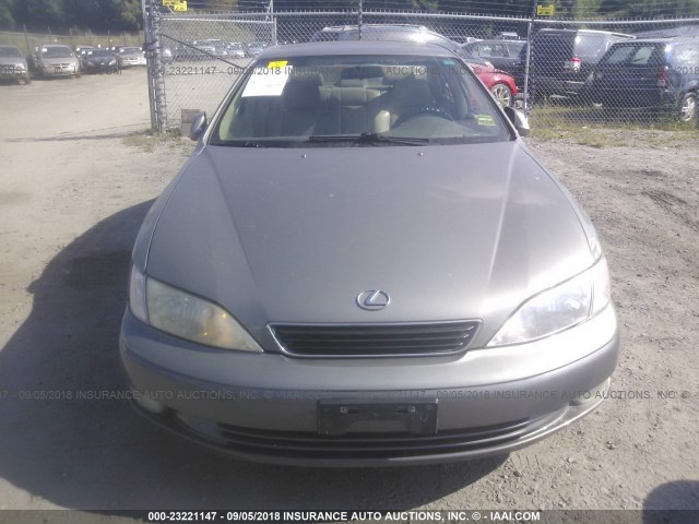 JT8BF28GXX5053238 - 1999 LEXUS ES 300 GRAY photo 6