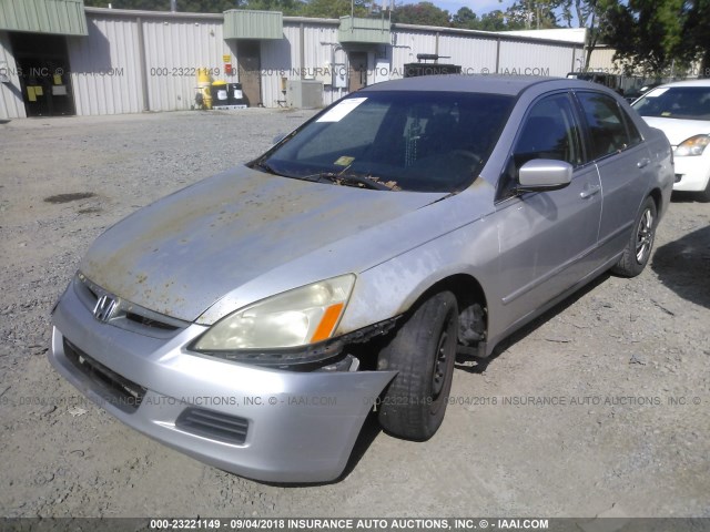 1HGCM56486A062565 - 2006 HONDA ACCORD LX SILVER photo 2