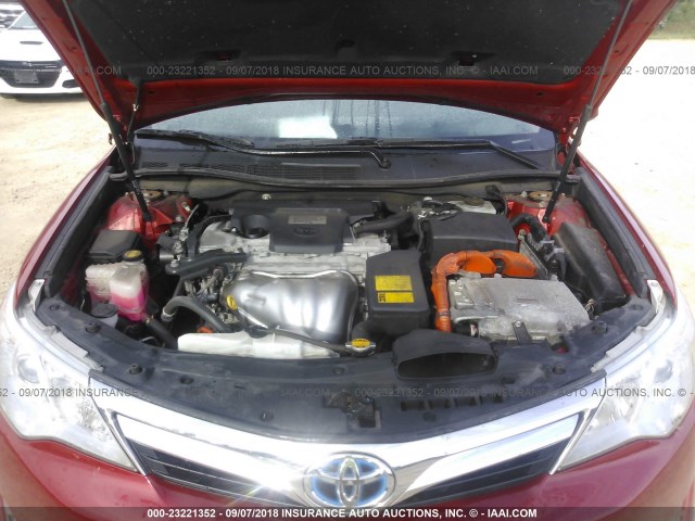 4T1BD1FKXCU030630 - 2012 TOYOTA CAMRY HYBRID/LE/XLE RED photo 10
