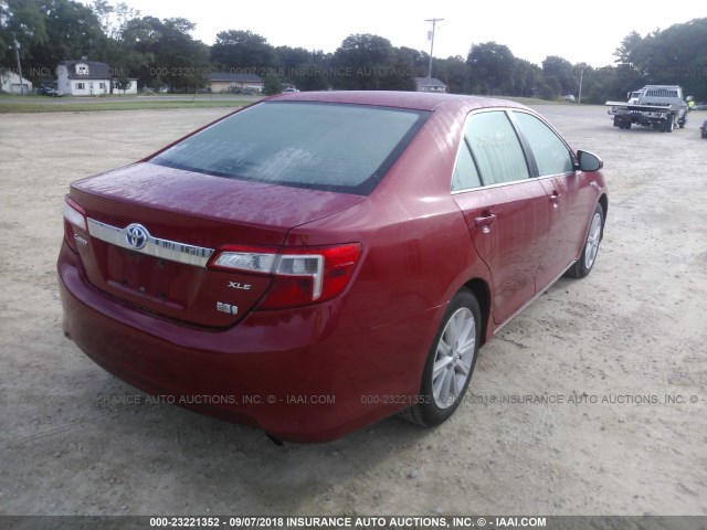 4T1BD1FKXCU030630 - 2012 TOYOTA CAMRY HYBRID/LE/XLE RED photo 4