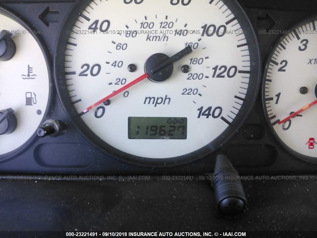 JM1BJ246821480530 - 2002 MAZDA PROTEGE PR5 银色 照片 7