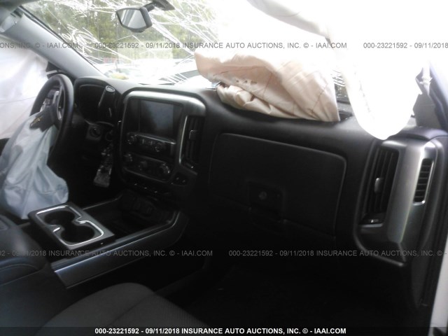 1GCVKREC4FZ357631 - 2015 CHEVROLET SILVERADO K1500 LT WHITE photo 5