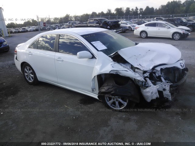 4T4BF3EK6BR152431 - 2011 TOYOTA CAMRY SE/LE/XLE 白色 照片 1