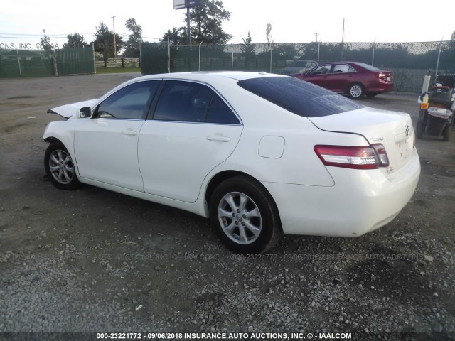 4T4BF3EK6BR152431 - 2011 TOYOTA CAMRY SE/LE/XLE 白色 照片 3