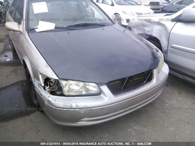 4T1BG22K01U773247 - 2001 TOYOTA CAMRY CE/LE/XLE 棕色 照片 6