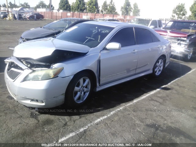 4T1BK46K97U011628 - 2007 TOYOTA CAMRY NEW GENERAT LE/XLE/SE SILVER photo 2