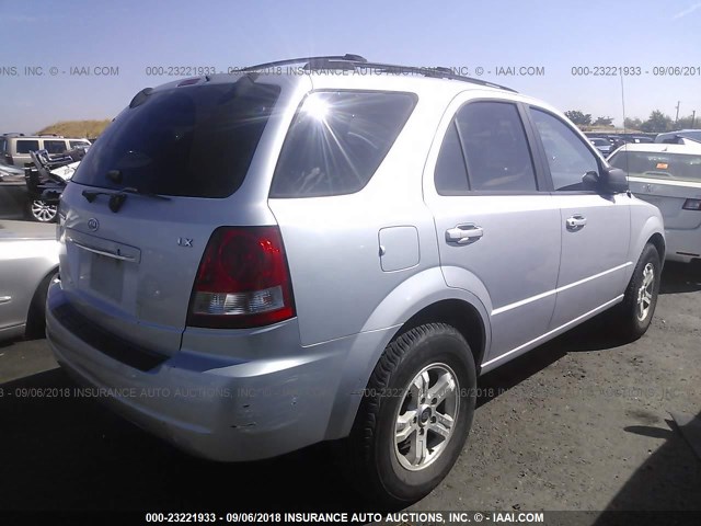 KNDJD733855363972 - 2005 KIA SORENTO EX/LX SILVER photo 4