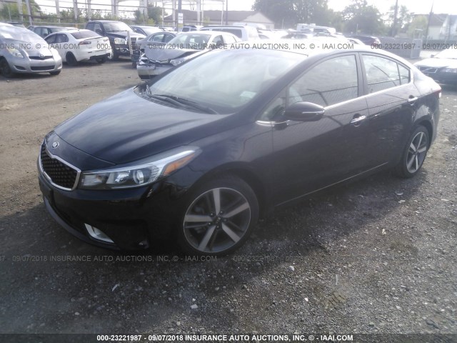 3KPFN4A80JE188745 - 2018 KIA FORTE EX/SX BLACK photo 2