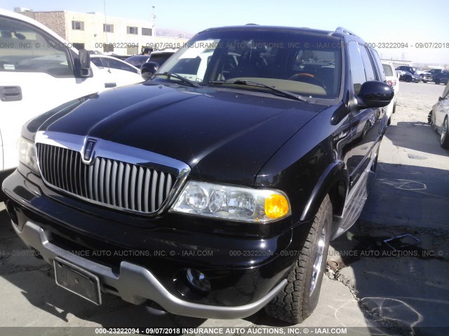 5LMFU28R12LJ09123 - 2002 LINCOLN NAVIGATOR BLACK photo 2