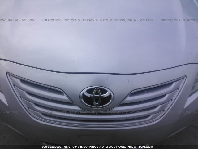 4T4BE46K49R101737 - 2009 TOYOTA CAMRY SE/LE/XLE SILVER photo 6