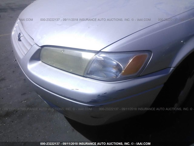 4T1BG22K3XU865770 - 1999 TOYOTA CAMRY CE/LE/XLE 棕色 照片 6