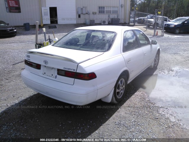 4T1BG22K0XU406115 - 1999 TOYOTA CAMRY CE/LE/XLE 白色 照片 4