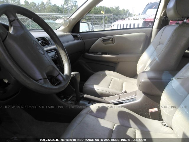 4T1BG22K0XU406115 - 1999 TOYOTA CAMRY CE/LE/XLE 白色 照片 5