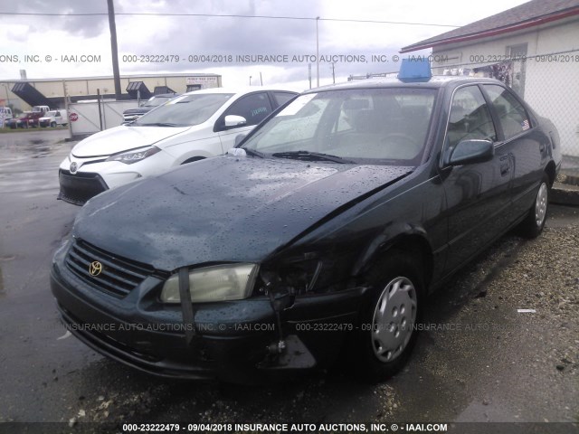 4T1BG22K6WU846015 - 1998 TOYOTA CAMRY CE/LE/XLE 绿色 照片 2