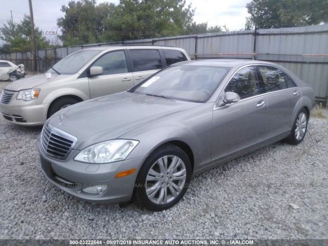 WDDNG86X69A238372 - 2009 MERCEDES-BENZ S 550 4MATIC GRAY photo 2