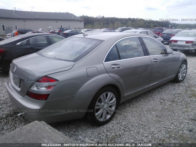 WDDNG86X69A238372 - 2009 MERCEDES-BENZ S 550 4MATIC GRAY photo 4