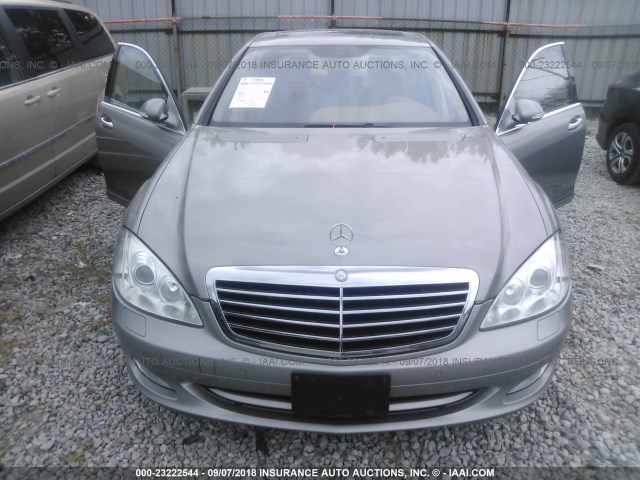 WDDNG86X69A238372 - 2009 MERCEDES-BENZ S 550 4MATIC GRAY photo 6